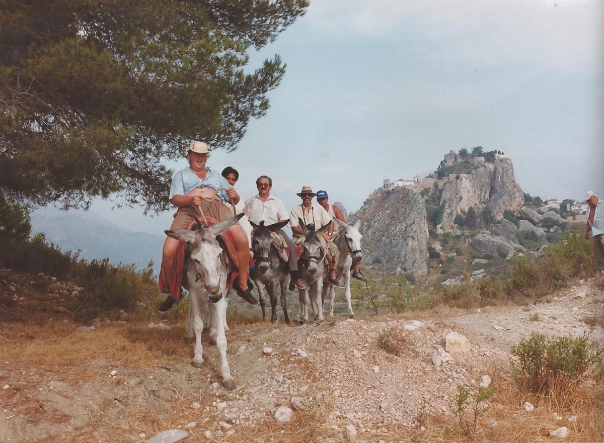 Excursion e Finestrat con burro benidorm-countryside-excursion